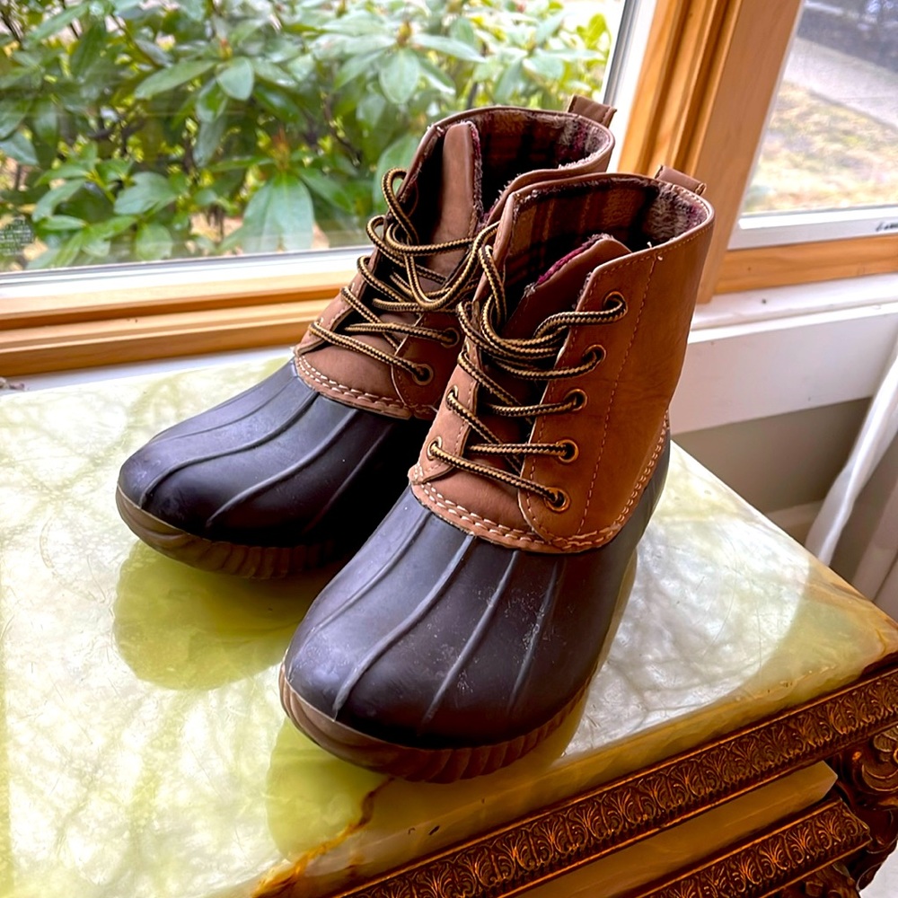 Henry Ferrera Women’s Water Resistant Winter Boots